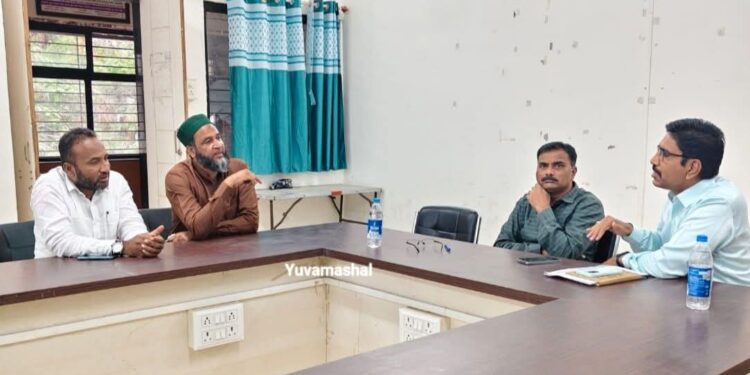 SIR मोहिमेतील कामकाजावर नाराजी; धाराशिवमध्ये नगरसेवकांची अधिकाऱ्यांकडे तक्रार