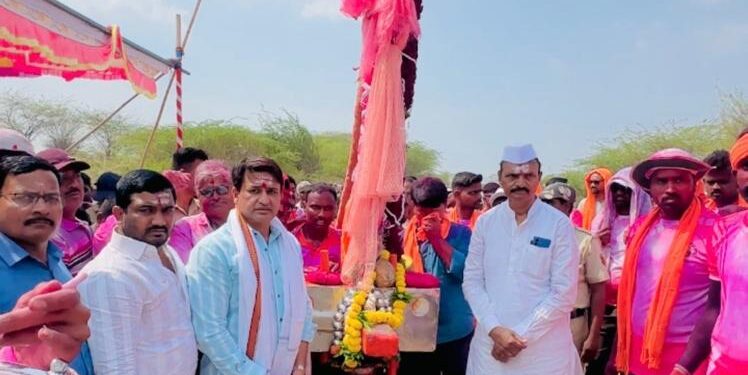 मौजे कोथळे येथे तेल्या भुत्याच्या कावडीचे पूजन उत्साहात; मान्यवरांची उपस्थिती