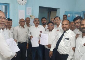 ॲड. जे. पी. कुवर यांची शहादा वकील संघाच्या उपाध्यक्षपदी निवड; सर्वत्र अभिनंदन