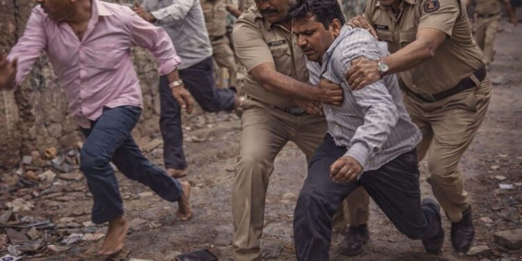 धाराशिवमध्ये जुगार अड्ड्यावर पोलिसांचा छापा; २.५६ लाखांचा मुद्देमाल जप्त, ९ जणांवर गुन्हा