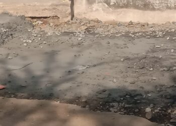 घोराड येथे सिमेंट रस्त्याच्या निकृष्ट कामावर प्रश्नचिन्ह; चौकशीची मागणी