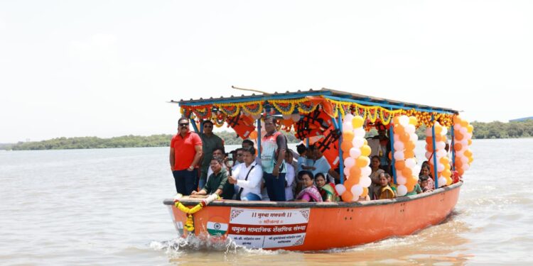 मुरबा गणपती भक्तांसाठी दुसऱ्या पॅसेंजर बोटीचे लोकार्पण; भक्ती आणि सुरक्षेचा संगम