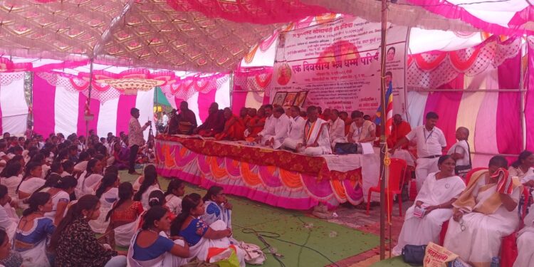 पिंपरडोळी येथे भव्य श्रामणेर शिबीर व धम्म परिषद उत्साहात संपन्न