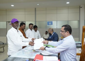 पत्रकार अनिल तुपे यांचा बारामती विधानसभा निवडणुकीसाठी उमेदवारी अर्ज दाखल