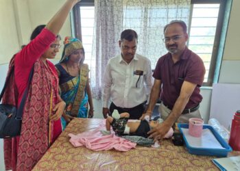 जागतिक आरोग्य दिन विशेष: नंदुरबारच्या आरबीएसके पथकामुळे 5 महिन्यांच्या अक्षराला मिळाले जीवनदान; ३ लाखांची ओपन हार्ट सर्जरी मोफत