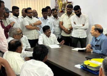 लाभक्षेत्रापासून वंचित भागाला मिळणार टेंभूचे पाणी; संग्रामसिंह देशमुख यांची अधिकाऱ्यांशी बैठक