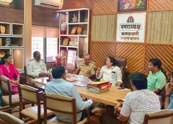 कणकवलीत वाहतूक कोंडीवर मोठा निर्णय; अनियमित पार्किंगवर कारवाईचा इशारा