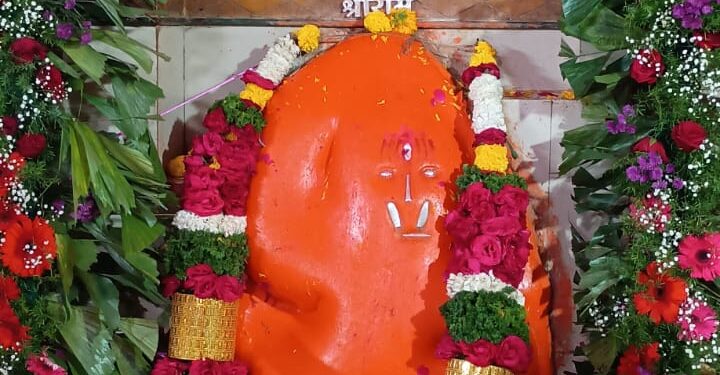 मारुतीचे आडगांव येथे अखंड हरिनाम सप्ताह व ज्ञानेश्वरी पारायण सोहळ्याचे आयोजन