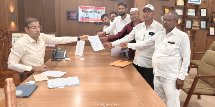 शेत रस्ते अडविणाऱ्यांवर ‘फार्मर आयडी ब्लॉक’ कारवाईची मागणी; दादासाहेब जंगले पाटील यांचा इशारा