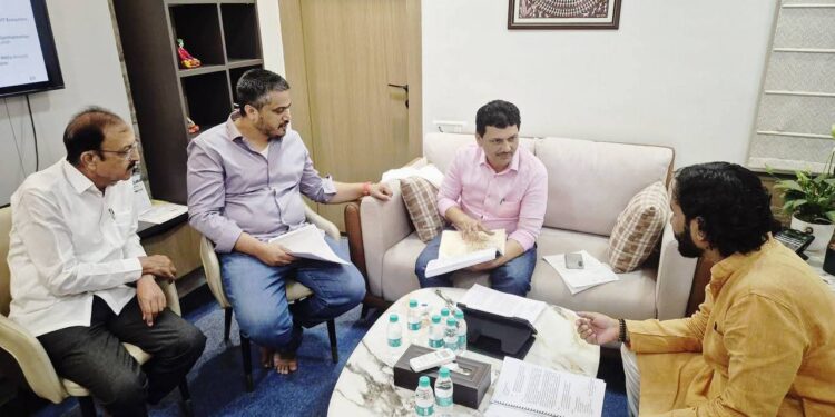 सिंदी-रेल्वेसाठी ग्रामीण रुग्णालयाचा मार्ग मोकळा?; आरोग्यमंत्र्यांसोबत सकारात्मक चर्चा