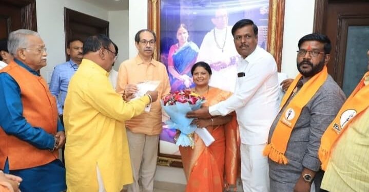 प्रवीण काकडे यांची सोलापूर उबाठा शिवसेना जिल्हाप्रमुखपदी निवड