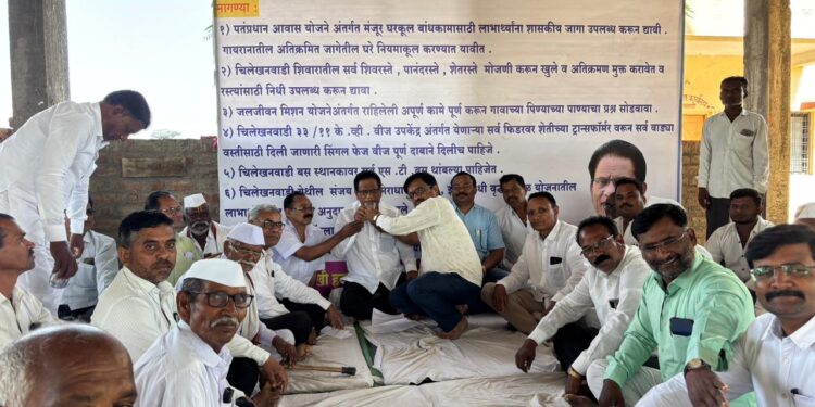 चिलेखनवाडी येथील उपोषण अखेर मागे; आमदार विठ्ठलराव लंघे पाटील यांच्या आश्वासनानंतर ग्रामस्थांचा मोठा निर्णय