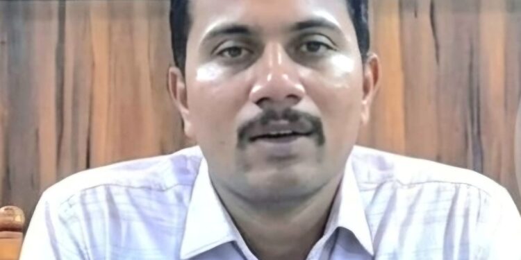 केजचे तहसीलदार राकेश गिड्डे यांचा कार अपघातात दुर्दैवी मृत्यू