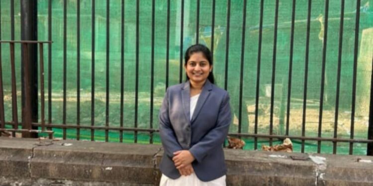 जिद्दीच्या जोरावर न्यायासनापर्यंत झेप !