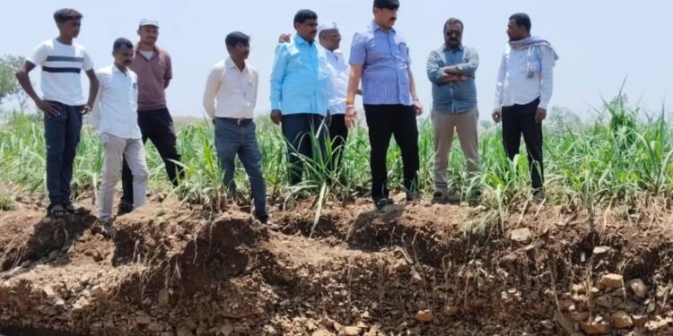 कुंभारी (ता. जत) येथे पाझर तलाव फुटला; ६०-७० हेक्टर शेतीचे मोठे नुकसान