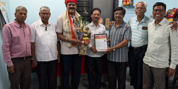 अनिल रेळेकर यांचा विविध संस्थांकडून सत्कार