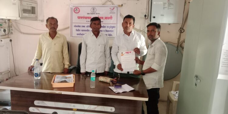 भीम जयंती मिरवणुकी पूर्वी रस्ते अडथळा मुक्त करा..