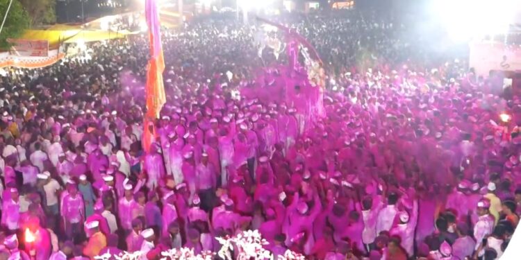 फलटण तालुक्यातील जिंतीची ऐतिहासिक बगाड यात्रा संपन्न