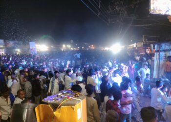 वालुजमध्ये डॉ. बाबासाहेब आंबेडकर जयंती उत्साहात; मिरवणुका व सामाजिक उपक्रमांनी भारावले वातावरण