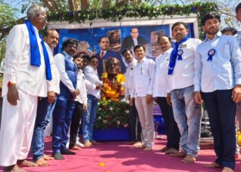 शिरूर कासार तालुक्यात भारतरत्न डॉ. बाबासाहेब आंबेडकर यांना अभिवादन