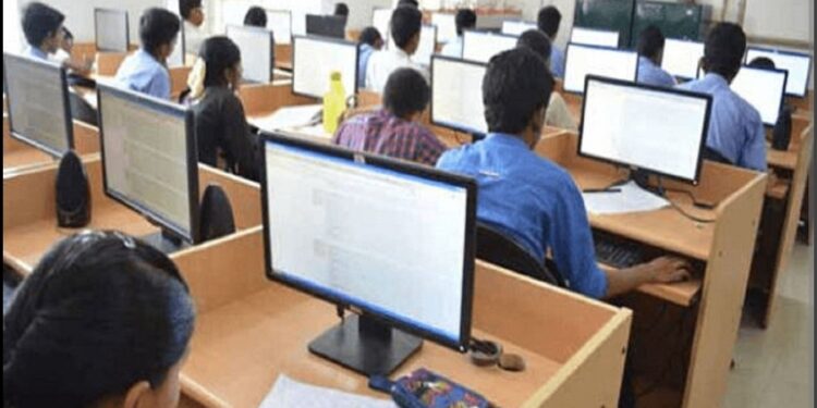 २८४ केंद्रांवर CET परीक्षांचा प्रारंभ; तंत्रज्ञानाच्या मदतीने पारदर्शक व सुरळीत आयोजन