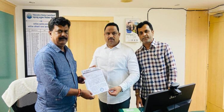 अंबरनाथमध्ये नाल्यातील प्रदूषणाचा प्रश्न ऐरणीवर; प्रशासनाचे लक्ष वेधण्यासाठी निवेदन