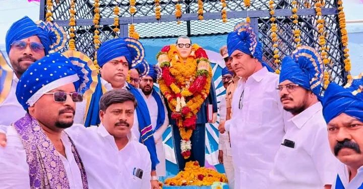 क्रांतीसूर्य फुले व डॉ. बाबासाहेब आंबेडकर जयंती उत्साहात साजरी; पाथरीत भव्य पुतळा उभारणार – नगराध्यक्ष आसेफ खान यांची घोषणा