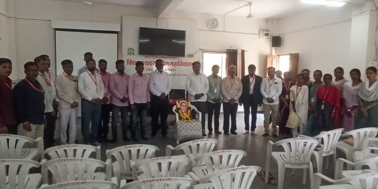 भारतरत्न डॉ. बाबासाहेब आंबेडकर जयंतीनिमित्त कळंब महाविद्यालयात अभिवादन कार्यक्रम उत्साहात संपन्न