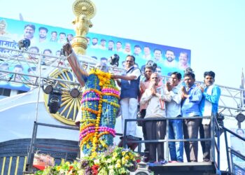 सावता सेनेच्या वतीने डॉ. बाबासाहेब आंबेडकर जयंतीनिमित्त अभिवादन