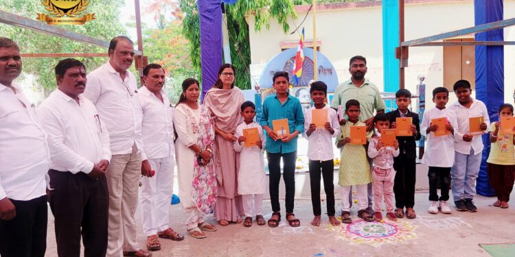 बोराळे येथे आंबेडकर जयंतीनिमित्त विविध सामाजिक उपक्रम