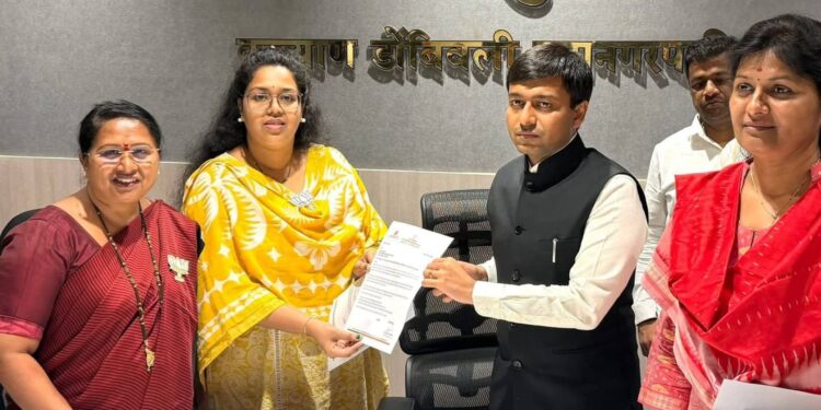 📰 कल्याण पूर्वच्या मूलभूत प्रश्नांवर आयुक्तांसोबत सविस्तर चर्चा