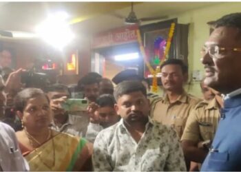 ​कोल्हापुरात परिवहन मंत्र्यांची अचानक ‘रेड’; १ जूनपासून राज्यातील एसटी स्वच्छतागृहे मोफत होणार!