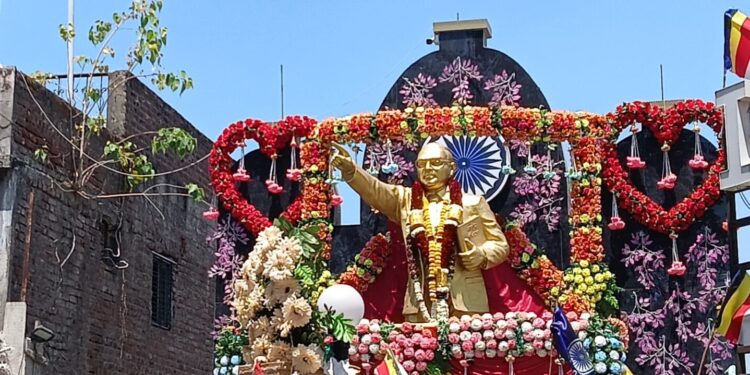 📰 सावदा स्टेशन येथे डॉ. बाबासाहेब आंबेडकर यांची 135 वी जयंती उत्साहात साजरी