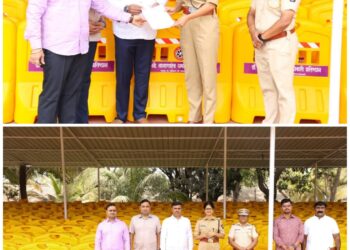 डॉ. श्री. नानासाहेब धर्माधिकारी प्रतिष्ठानचा स्तुत्य उपक्रम;रायगड पोलीस दलास ६१५ बॅरिकेड्स व १६ ब्रेथ ॲनालायझर सुपूर्द