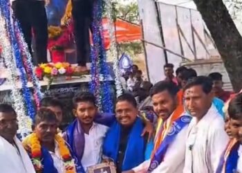 डॉ. बाबासाहेब आंबेडकर जयंती उत्साहात; बबनराव गारुळे यांची उपस्थिती