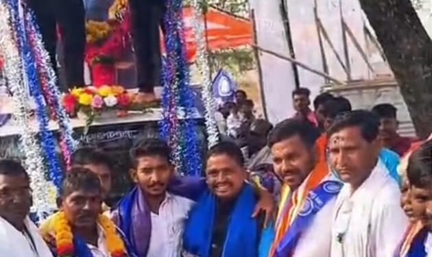 डॉ. बाबासाहेब आंबेडकर जयंती उत्साहात; बबनराव गारुळे यांची उपस्थिती