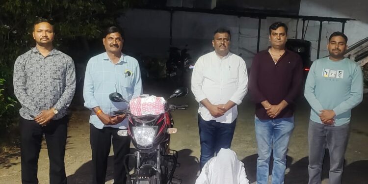 गांजा विक्री करणाऱ्या आरोपीवर स्थानिक गुन्हे शाखेची धडक कारवाई; लाखोंचा मुद्देमाल जप्त