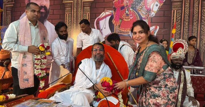 वडनेरमध्ये हरिनाम सप्ताहाचा उत्साह; आमदार संजना जाधव यांची सदिच्छा भेट