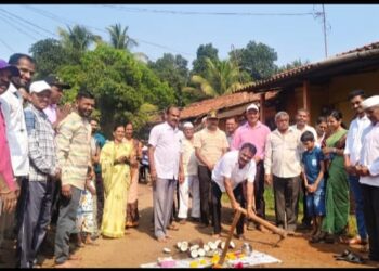 अनेक वर्षांची प्रतीक्षा संपली! आजरा चाफेगल्लीतील गटर व रस्त्याच्या कामाचा शुभारंभ