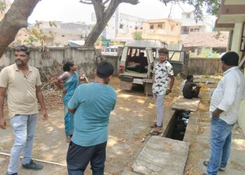 पायदळ पुलावरून पडून ६० वर्षीय शंकर मडावी यांचा दुर्दैवी मृत्यू