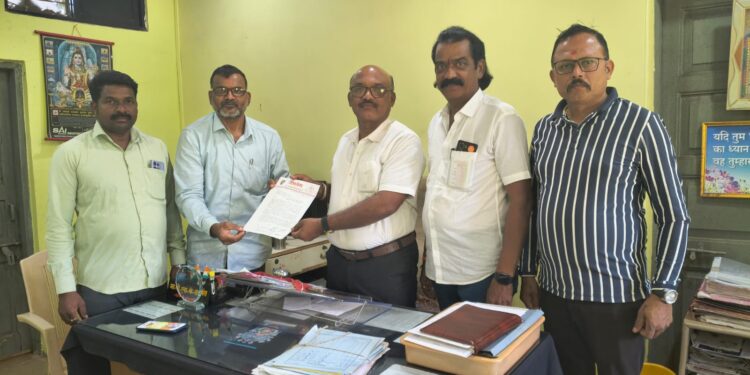 सर्व सभासदांना सरसकट सवलतीच्या दरातील साखर द्या – संजय पाटील यांची मागणी