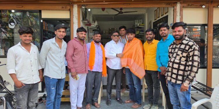 चिंचोली लिंबाजीच्या राहुल पवार यांची पोलीस दलात निवड; केतन काजे यांच्याकडून सत्कार