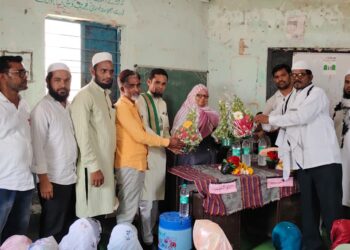 विद्यार्थ्यांच्या सहभागातून ‘स्वयंशासन दिन’ उत्साहात; मुख्याध्यापिका जरीना शेख यांना भावपूर्ण निरोप