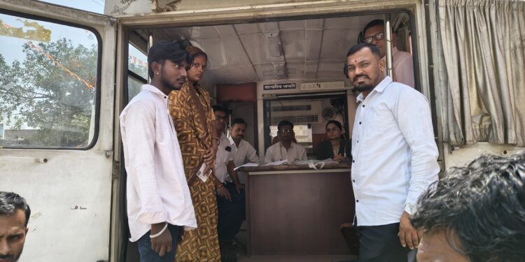 आमडदे येथे फिरते विधी न्यायालय व कायदेविषयक जनजागृती शिबिर संपन्न