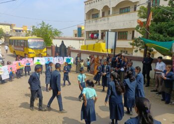 पर्यावरण व जलसंवर्धनासाठी पथनाट्याद्वारे जनजागृती; रिठद व आसेगावमध्ये विद्यार्थ्यांची रॅली