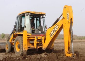 “चला गाव पाणीदार बनवूया…!” नंदुरबार जिल्ह्यात गाळमुक्त धरण व नाला खोलीकरण मोहिमेला वेग