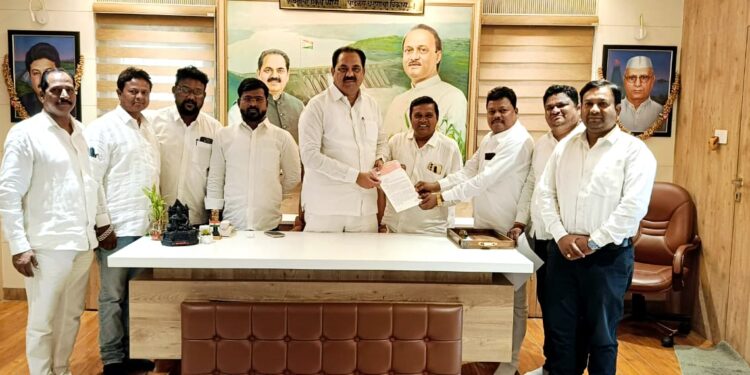 डॉ. अभिजित मोरे यांना विधान परिषदेवर संधी देण्याची मागणी; शहादा शहराध्यक्ष सुरेंद्र कुवर यांचे निवेदन