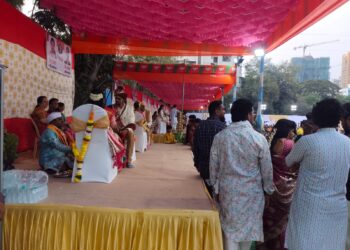 कांदिवलीत १४वा सामूहिक विवाह सोहळा संपन्न; १५ जोडप्यांचे लग्न, सामाजिक बांधिलकीचा प्रत्यय