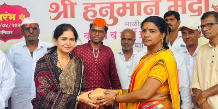 माळीवाडा येथे भक्तिमय वातावरणात काल्याचे कीर्तन; आमदार संजना जाधव यांनी घेतले दर्शन