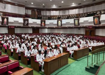 ‘स्कूल संसद’ उपक्रमात आलेगावच्या प्रग्यान धारतरकरची राज्यस्तरावर निवड; ‘स्टुडंट एमपी’ म्हणून विधान भवन भेट